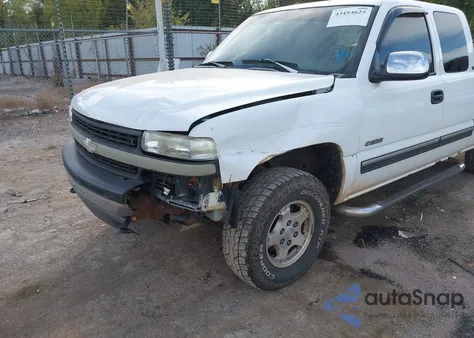 1999 Chevrolet Silverado 1500 Lt z USA, uszkodzony, nr VIN 1GCEK19T6XE177409